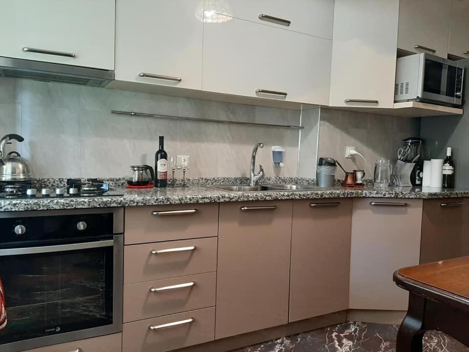 Apartment Жужуна Batumi Kültér fotó