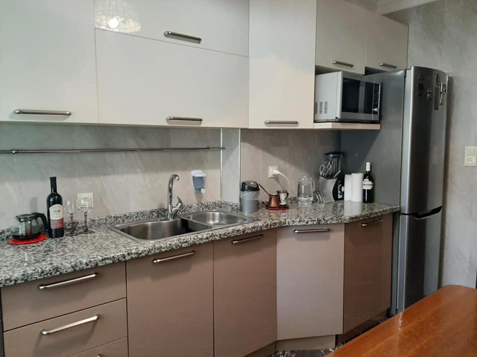 Apartment Жужуна Batumi Kültér fotó
