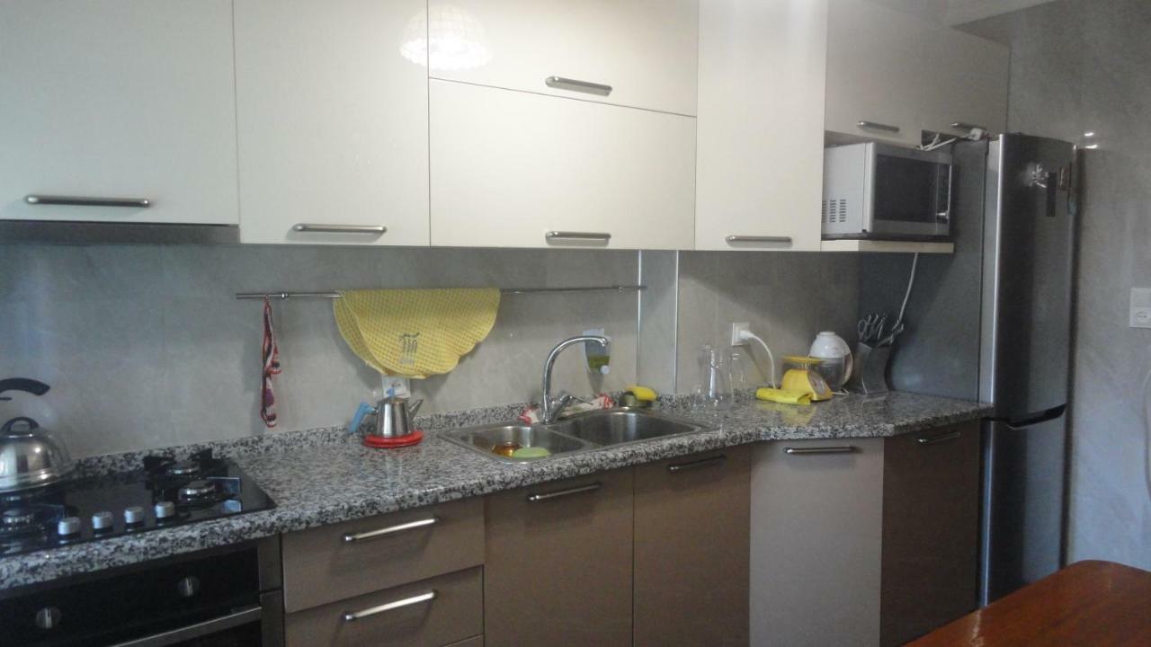 Apartment Жужуна Batumi Kültér fotó